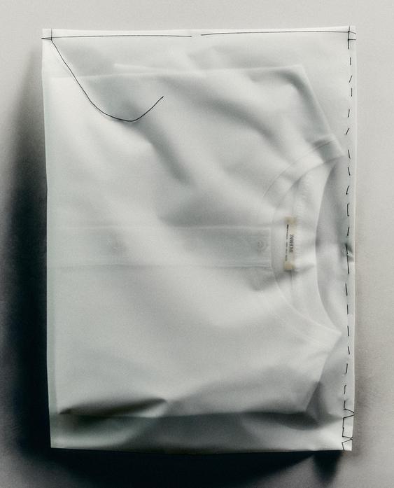 COTTON T-SHIRT WITH BUTTONS