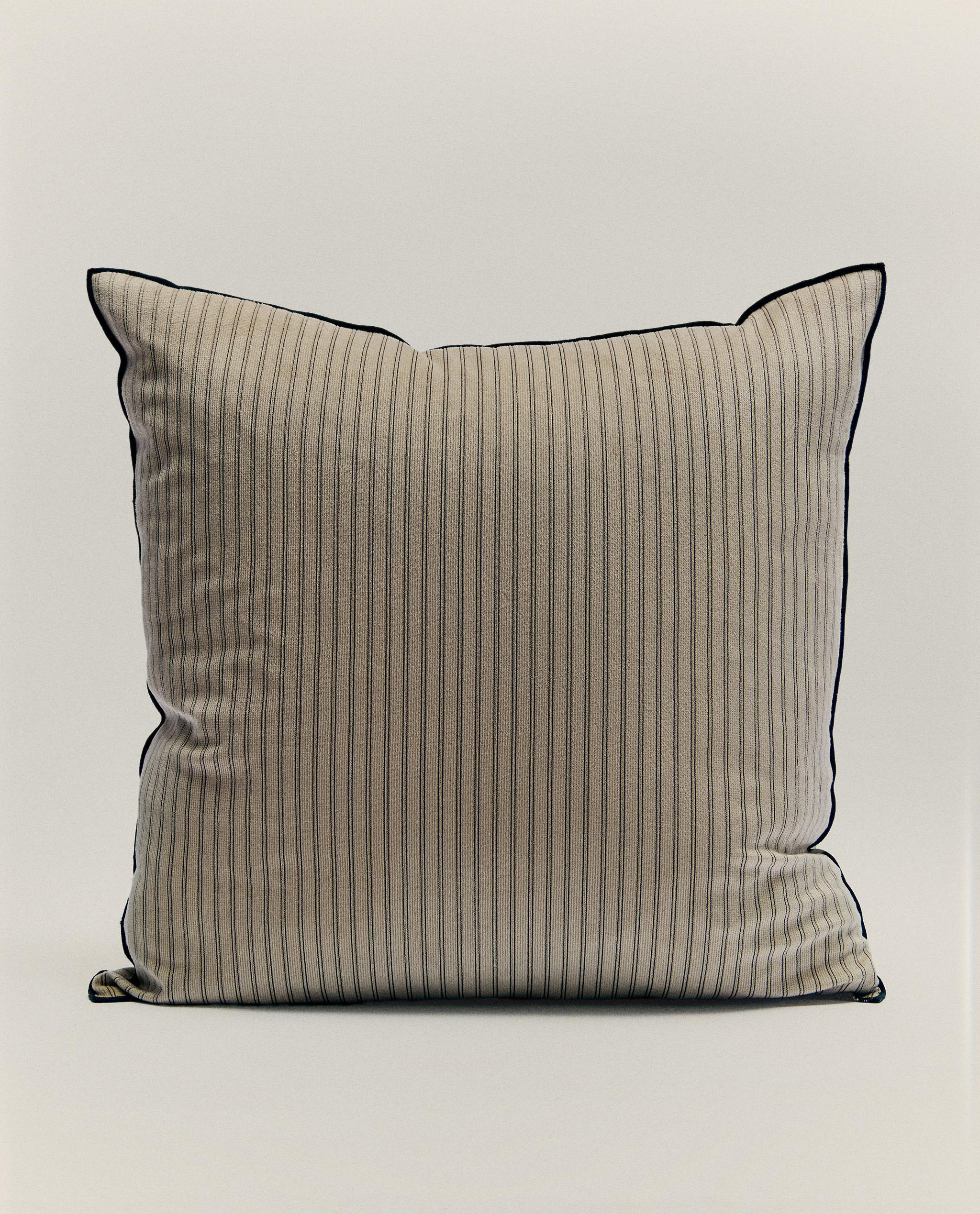 ベッドルームクッション | Zara Home 日本/Japan