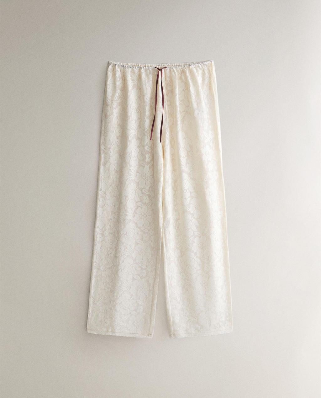 BAUMWOLLHOSE MIT BLUMENSPITZE