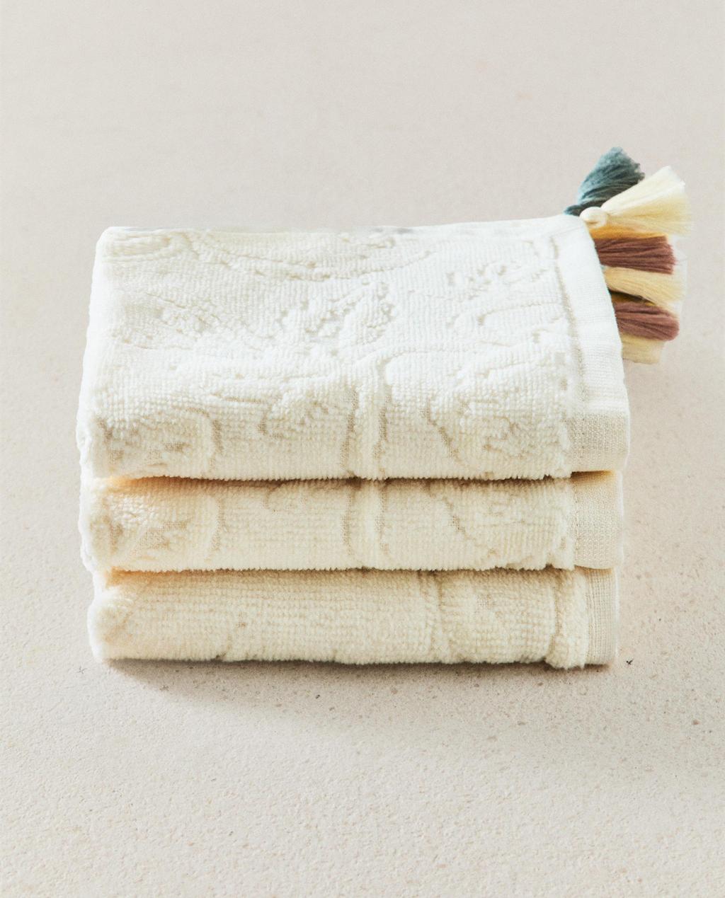PACK TOALLAS TOCADOR POMPONES (PACK DE 3)