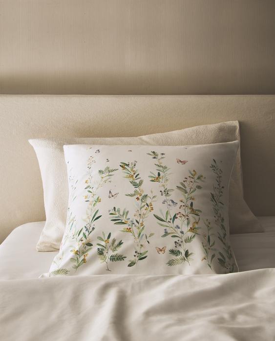 TAIE D’OREILLER SATIN FEUILLES ET FLEURS