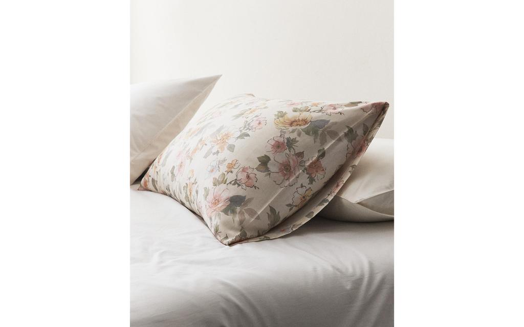 FLORAL SATEEN PILLOWCASE