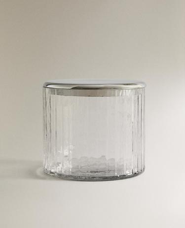 BURK FÖR BADRUMMET I GLAS MED RELIEF OCH METALL