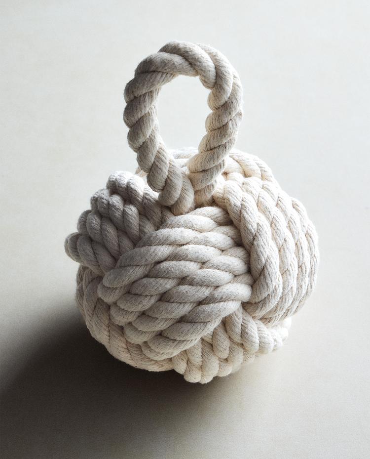 PLAITED DOORSTOP