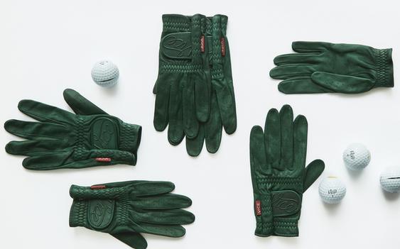 GOLFHANDSCHOENEN EN PACK MET BALLETJES