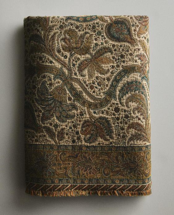 PAISLEY THROW