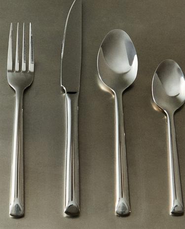 ENSEMBLE COUVERTS 4 PIÈCES ACIER FORGÉ