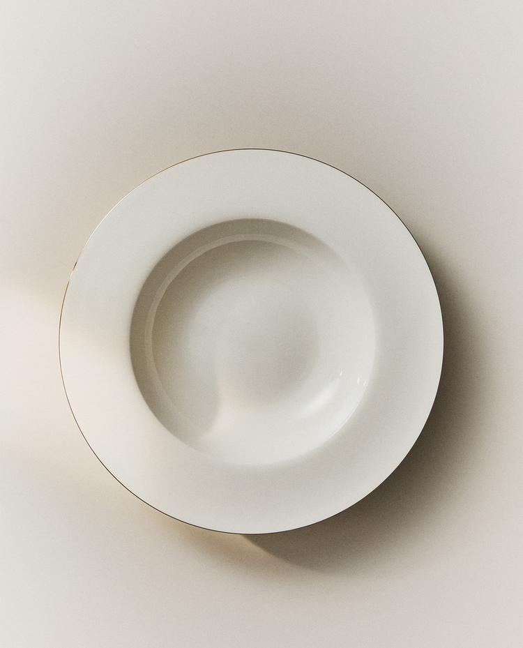 RIMMED BONE CHINA SOUP PLATE