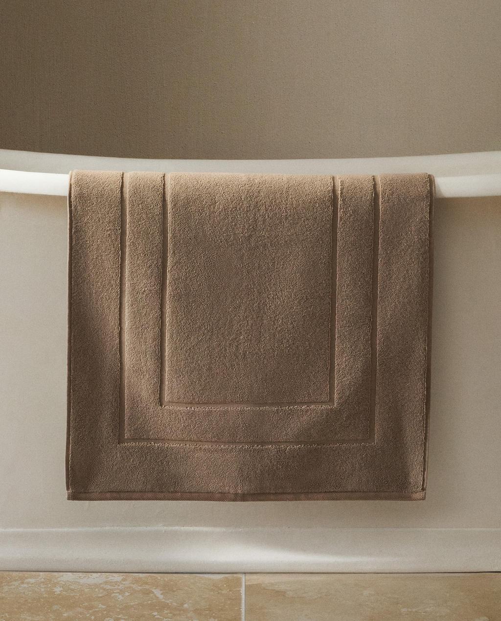 COTTON BATH MAT