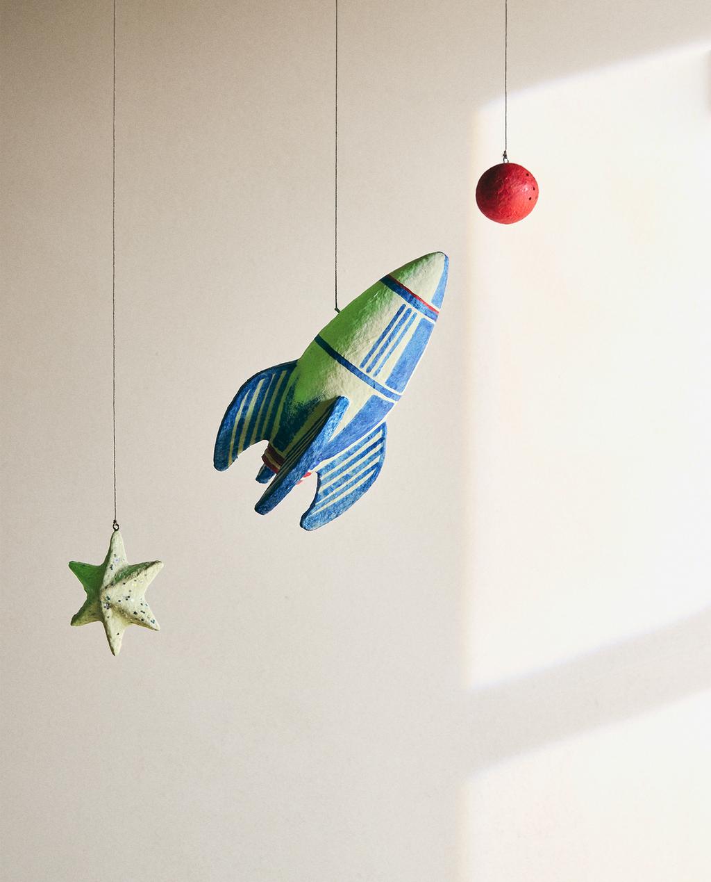 COLGANTE DECORATIVO INFANTIL COHETE
