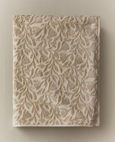 FLORAL JACQUARD BATH TOWEL