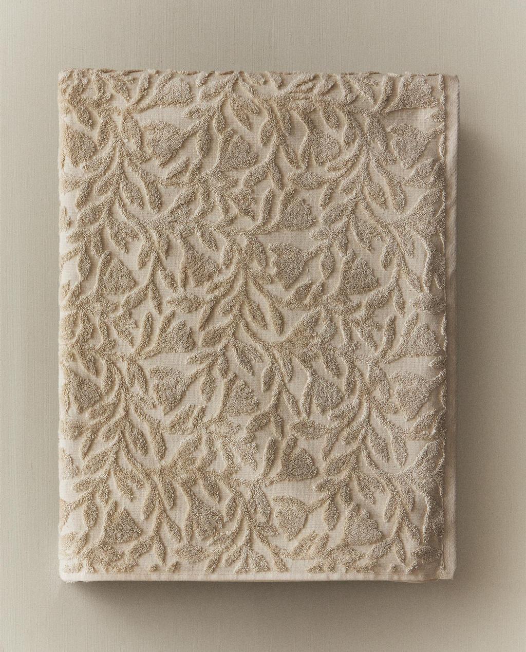 FLORAL JACQUARD BATH TOWEL