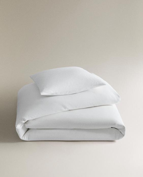 LINES BEDSPREAD
