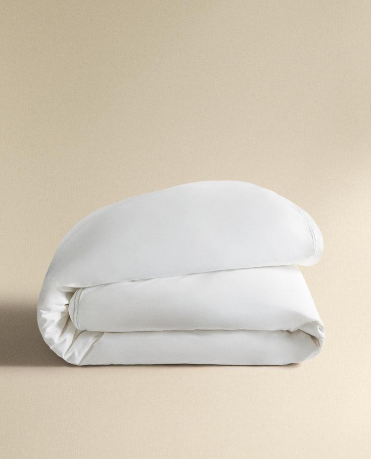 DUVET COVER WITH TWO EMBROIDERED DETAILS