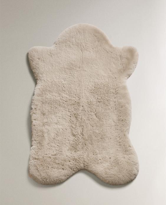 IRREGULAR FUZZY SMALL RUG