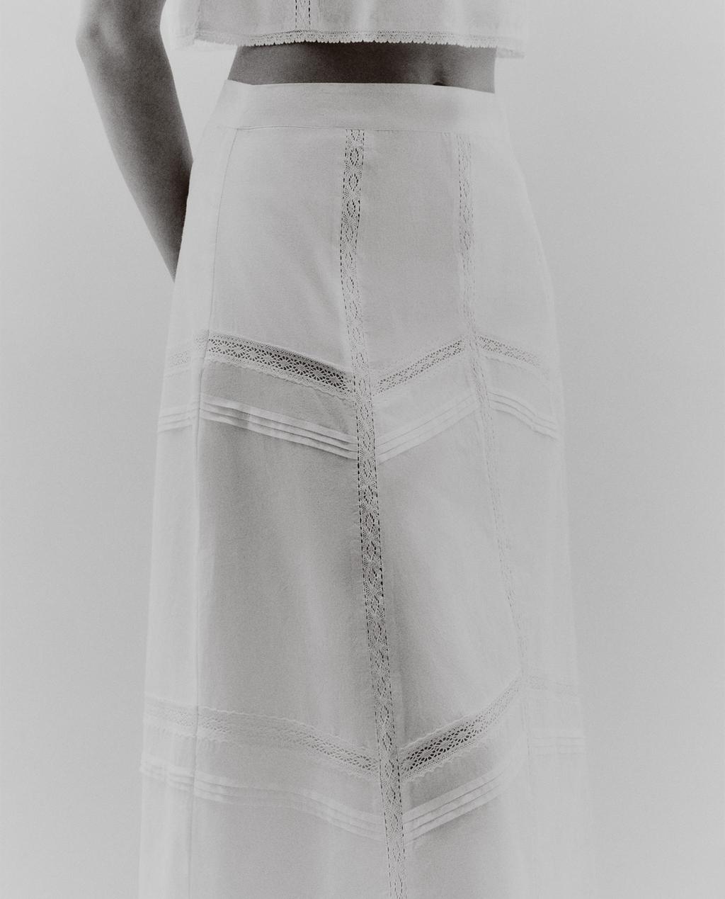 LACE SKIRT