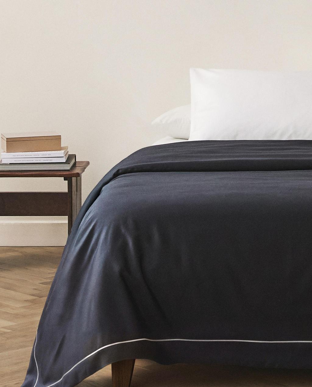 SATEEN DUVET COVER WITH TRIM (500 THREAD COUNT)