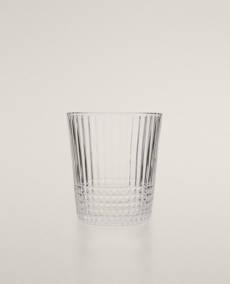 RAISED GEOMETRIC DESIGN GLASS TUMBLER