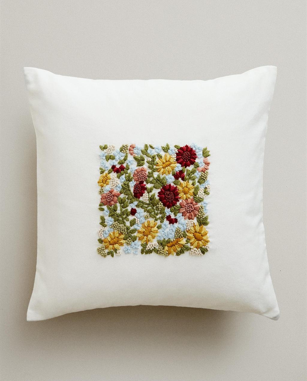 CUSHION COVER WITH FLORAL EMBROIDERY