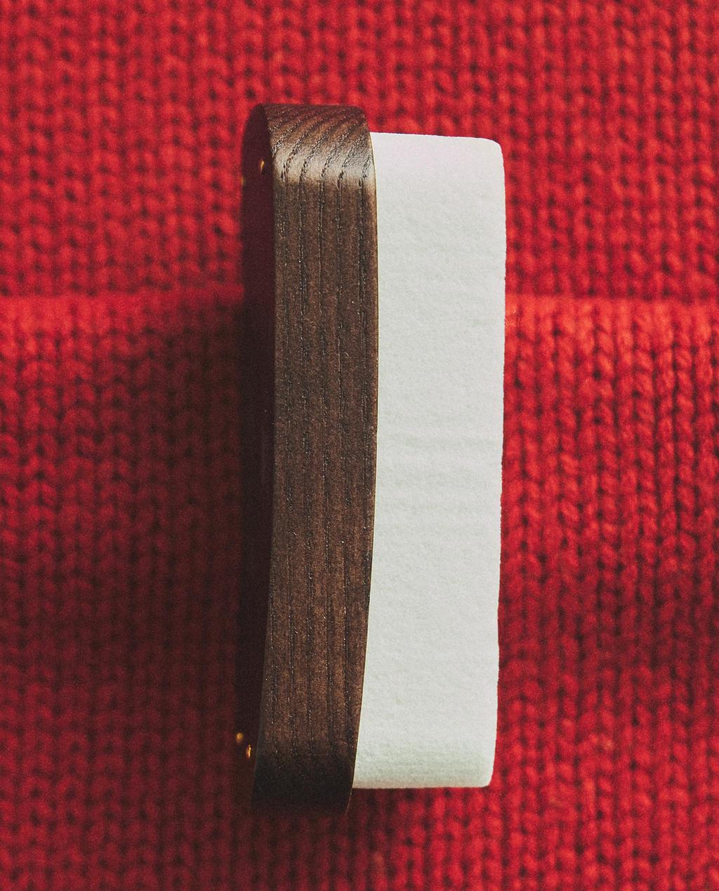 KNITWEAR DE-PILLING STONE