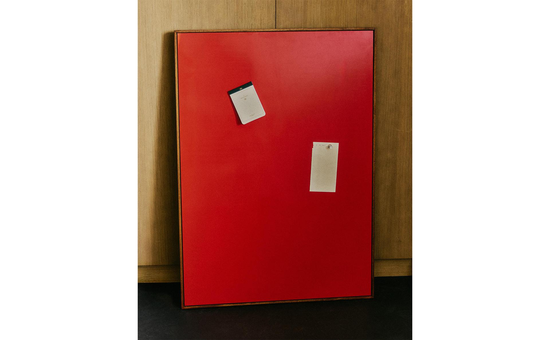 LACQUERED MAGNETIC PANEL