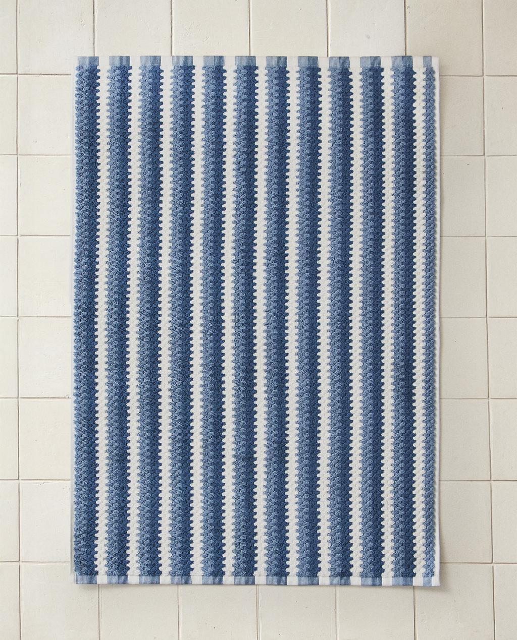 GEOMETRIC JACQUARD BATH MAT