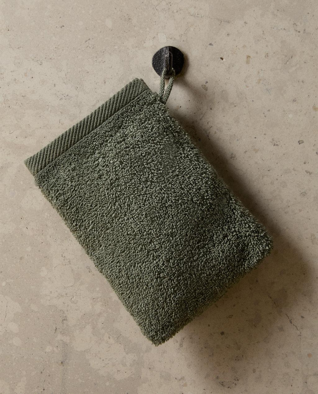 COTTON TERRY BATH MITT