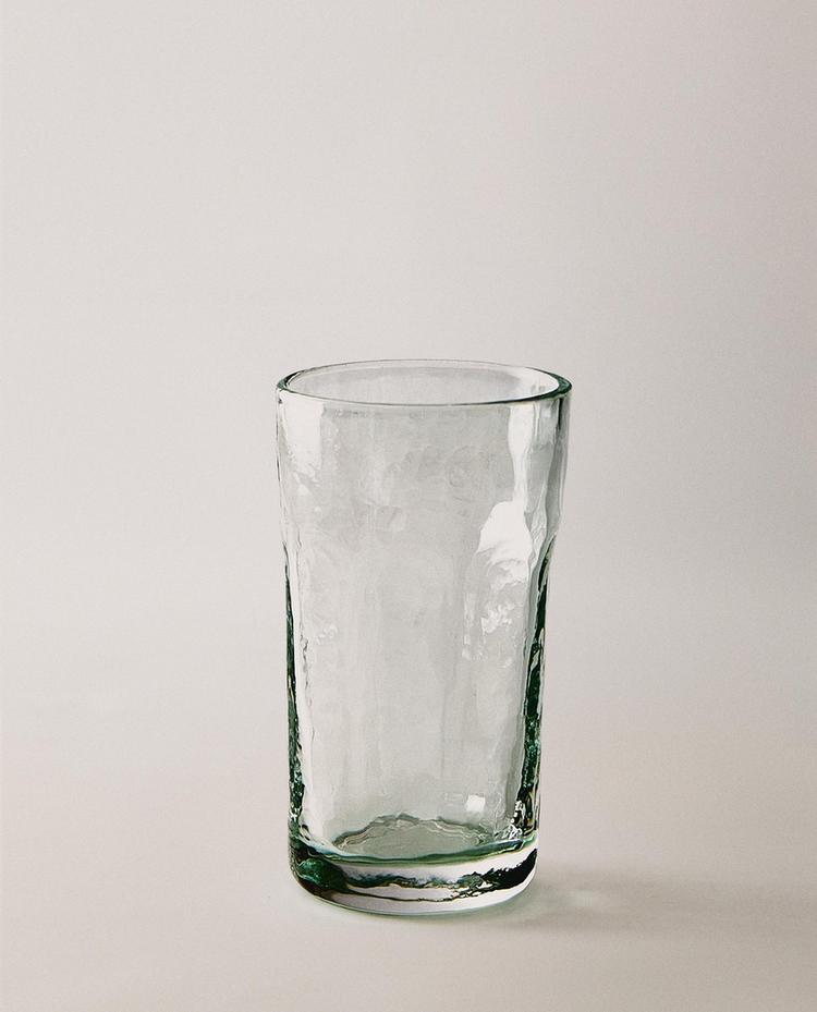 HAMMERED GLASS TUMBLER WITH RAISED DESIGN