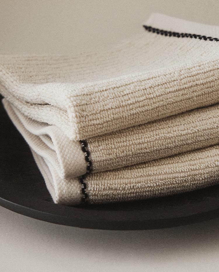 TOPSTITCHED FACE TOWEL (PACK OF 3)