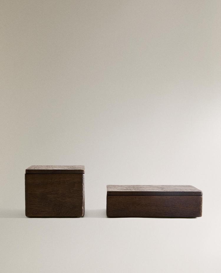 MAGNETIC WOODEN BOX
