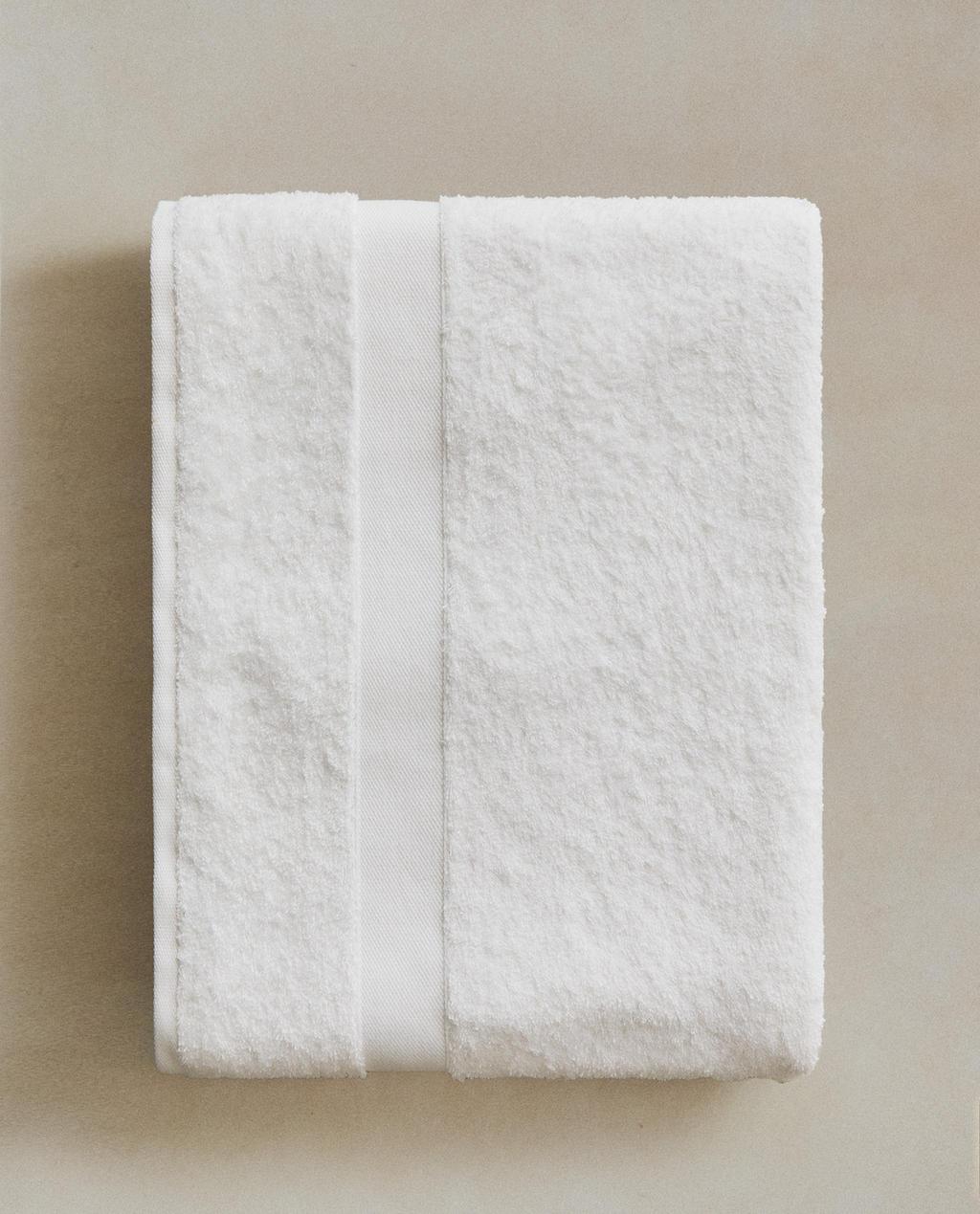 TOALLA BAÑO ALGODÓN PREMIUM (600 G/M²)
