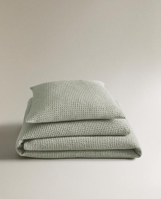 BEDSPREI MET FIJNE WAFELSTRUCTUUR