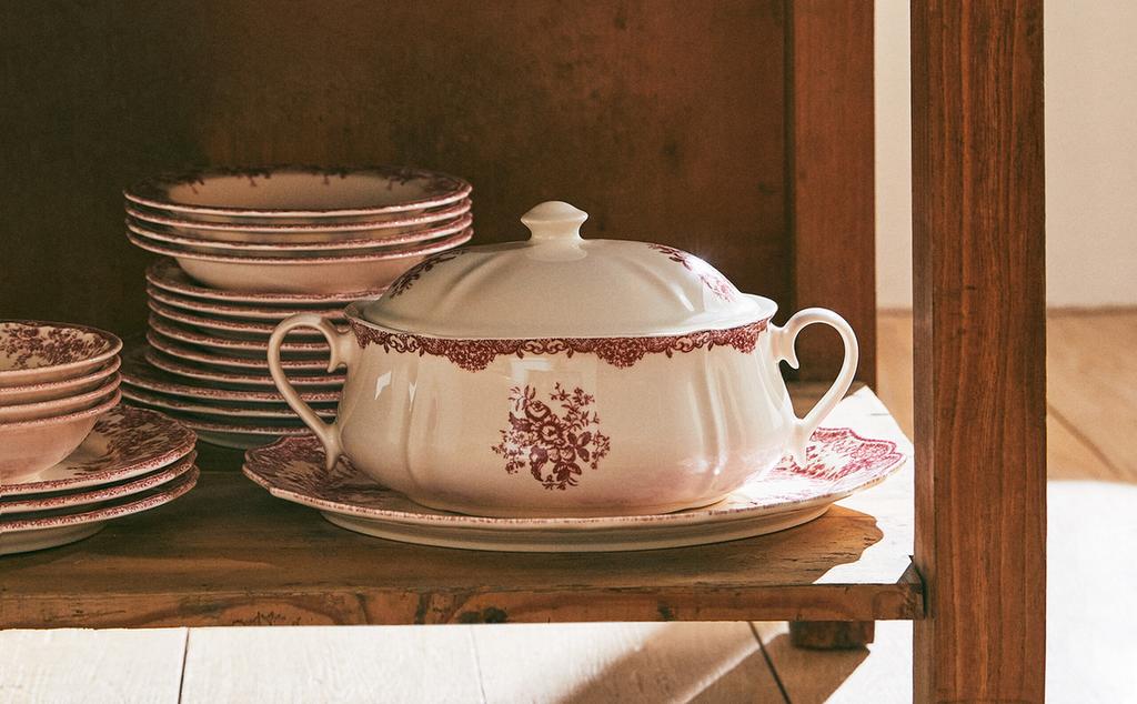 FLORAL EARTHENWARE SERVING TUREEN