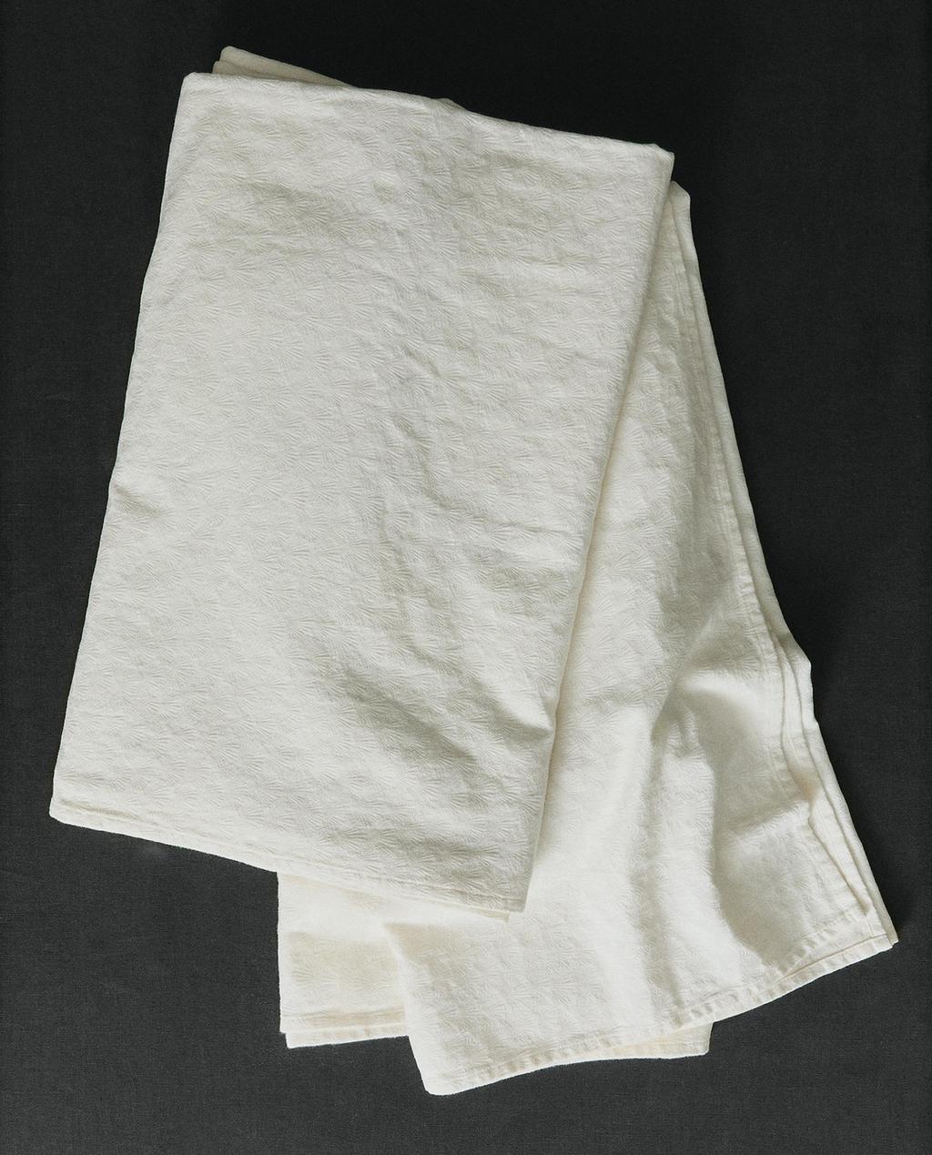 JACQUARD COTTON BEDSPREAD