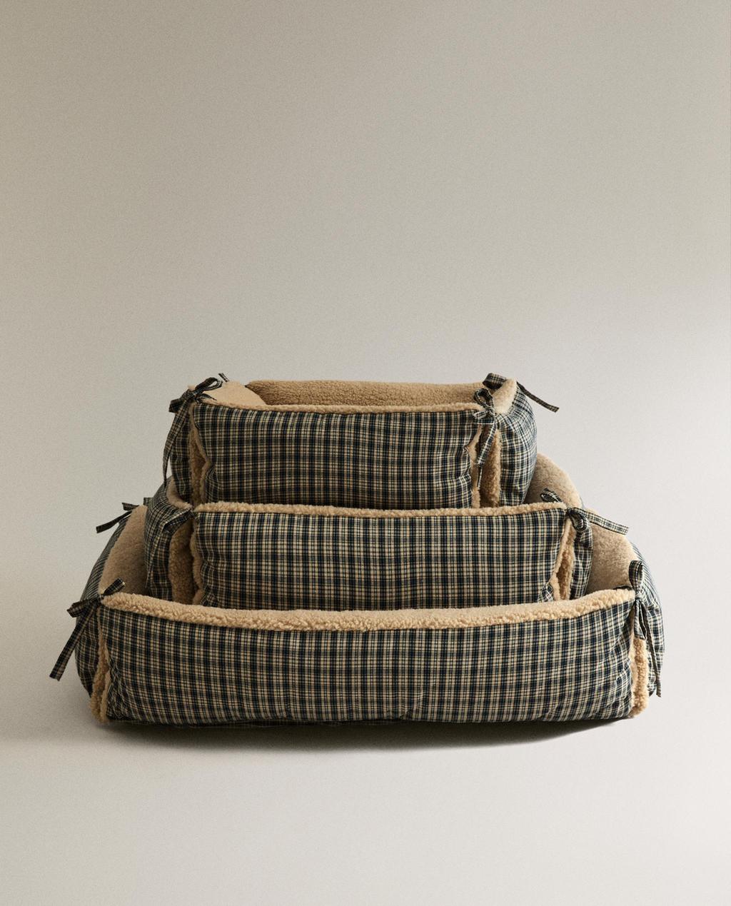 GINGHAM PET BED