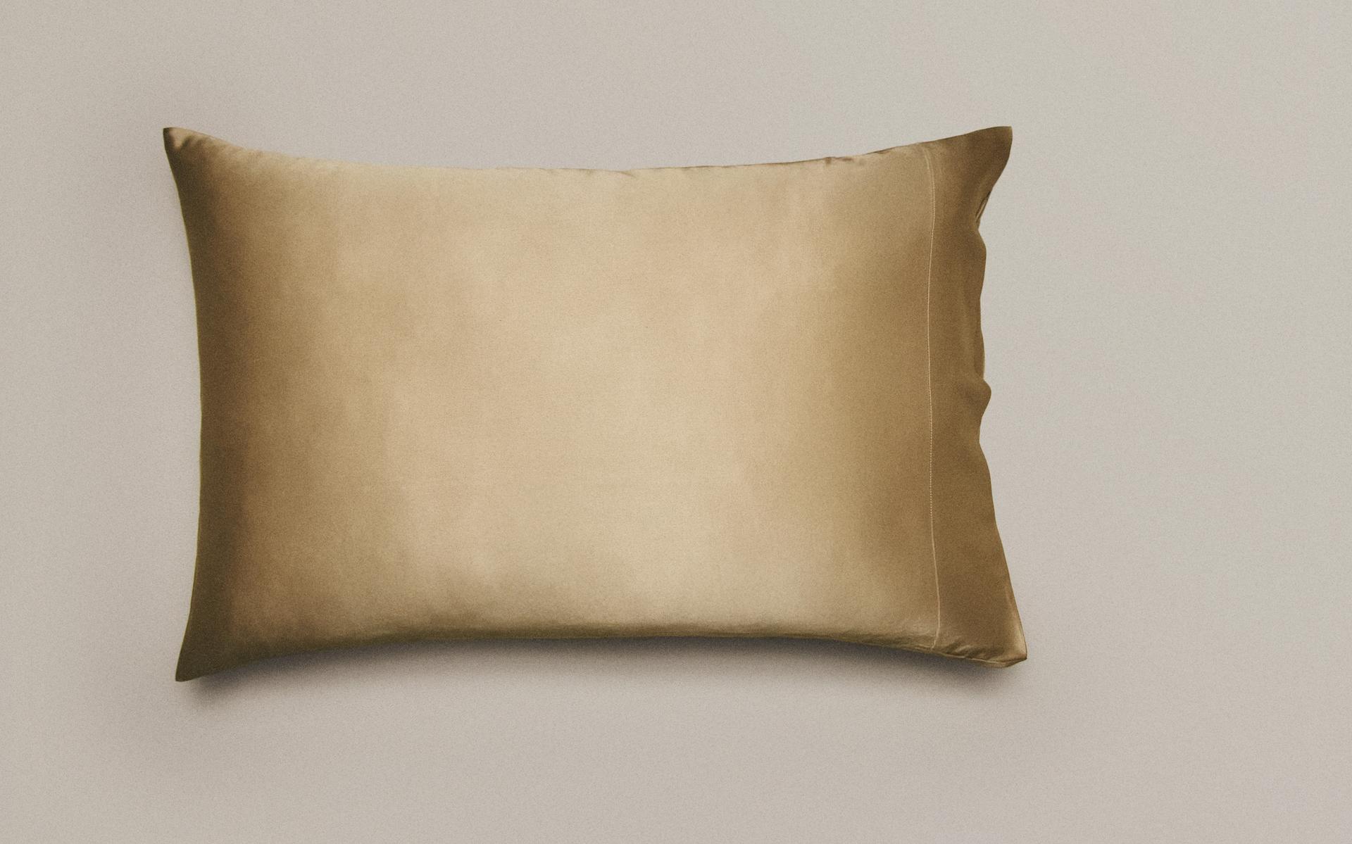 MULBERRY SILK PILLOWCASE