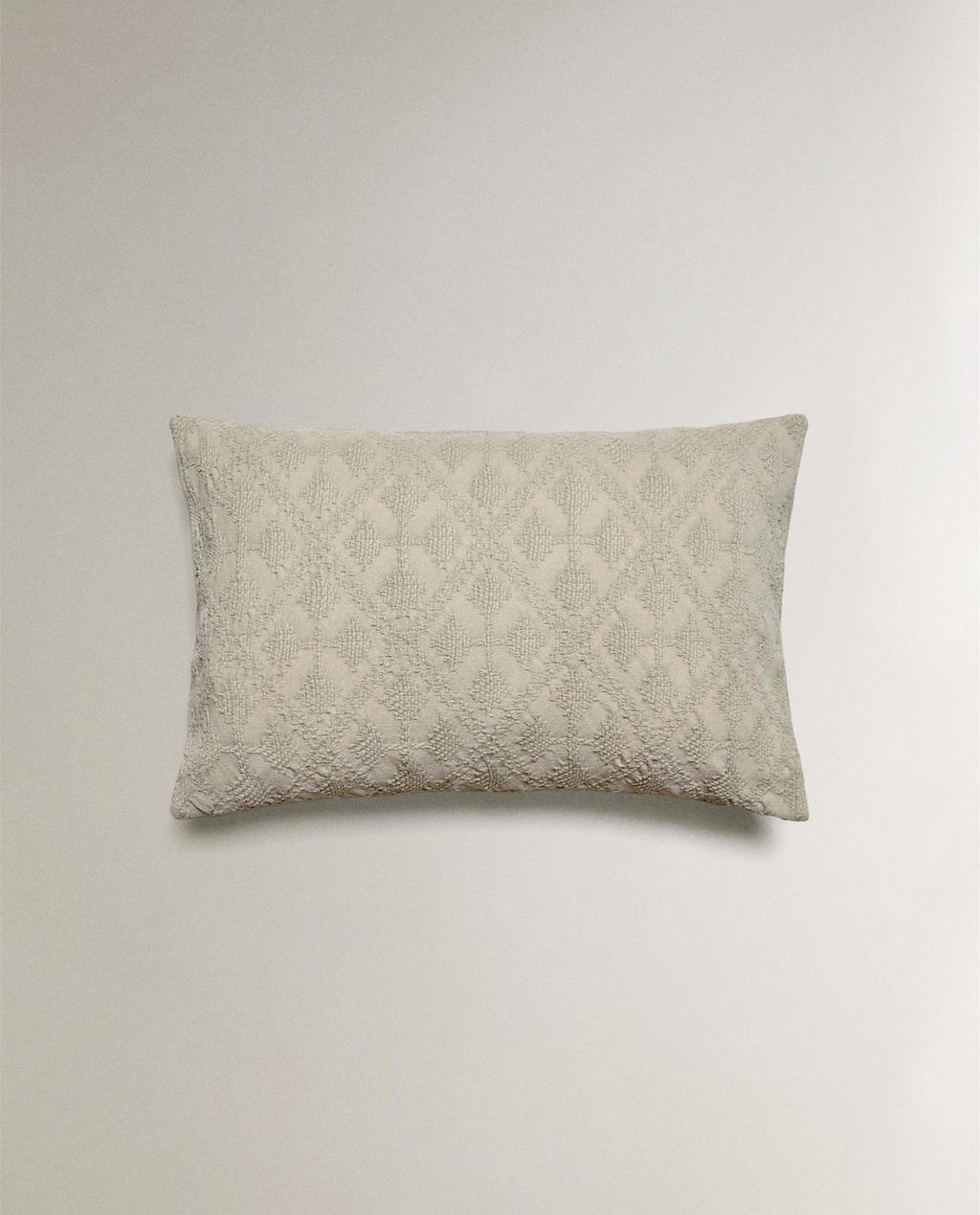 JACQUARD CUSHION COVER