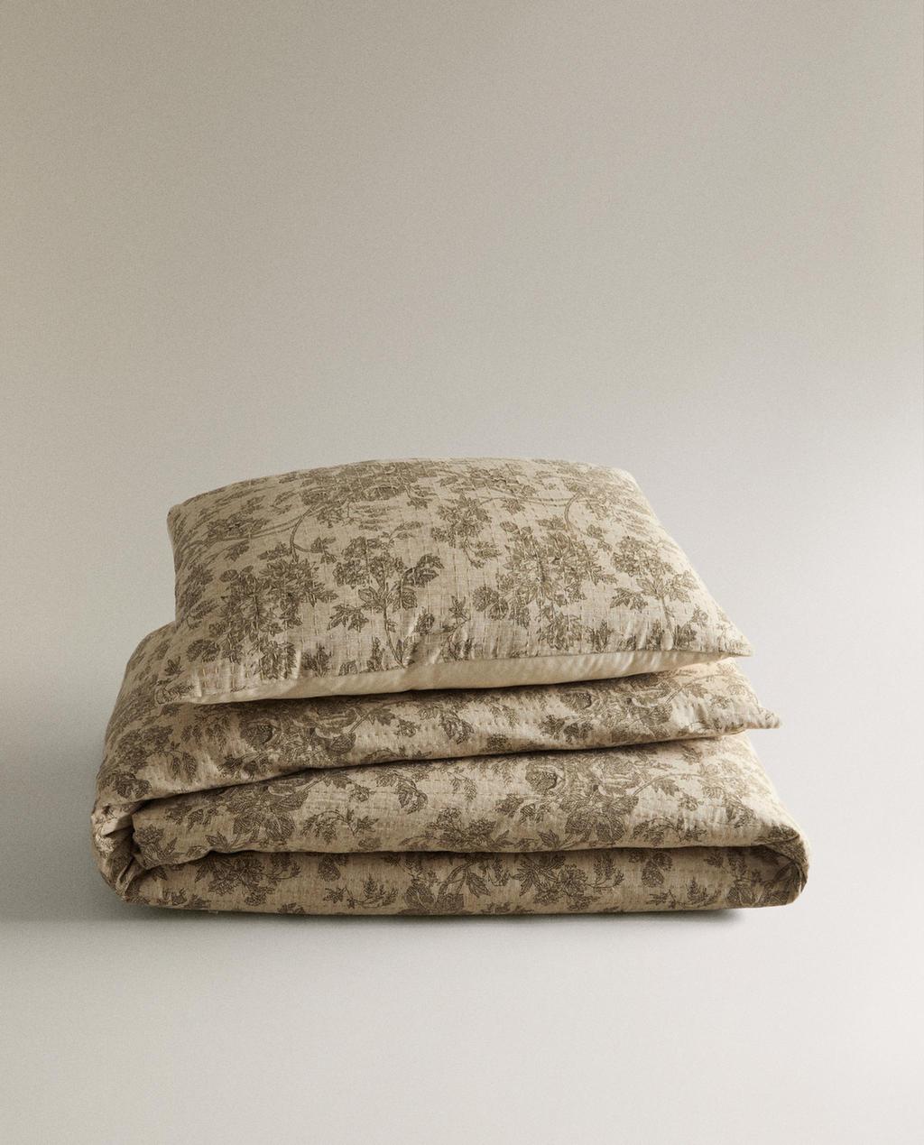 FLORAL COTTON AND LINEN QUILT