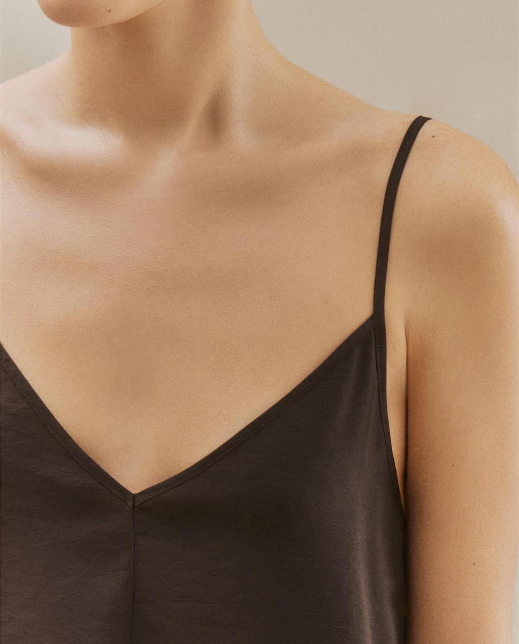 SATIN-STRANDKLEID