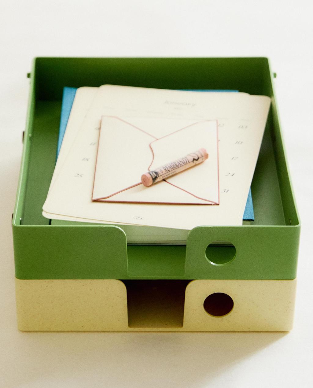 PLATEAUX DE BUREAU ENFANT