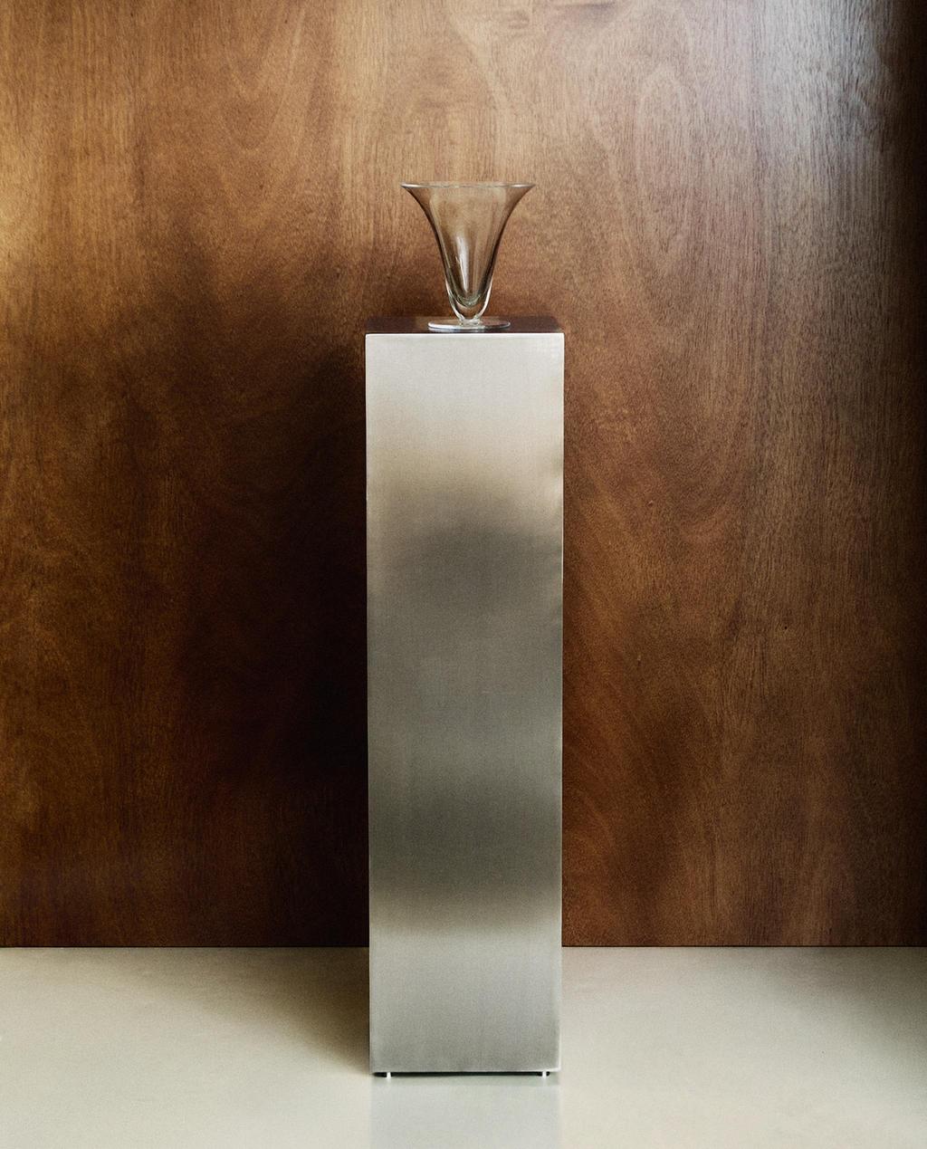 PEDESTAL ACERO INOXIDABLE CEPILLADO | STUDIO MARY LENNOX