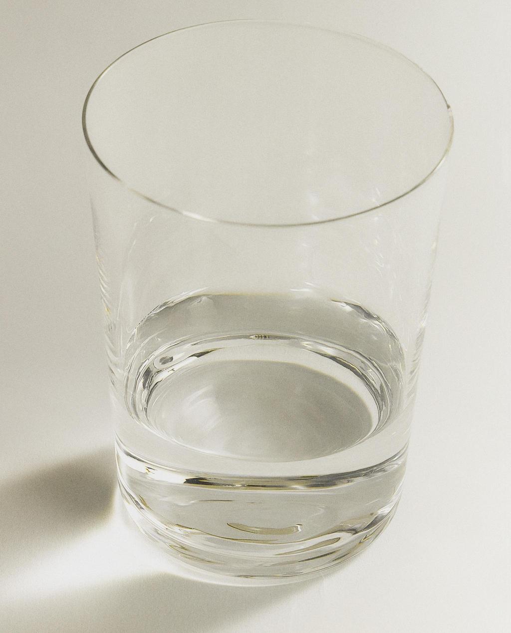 KOMPLET VISOKIH STAKLENIH ČAŠA (KOMPLET OD 4 KOMADA)