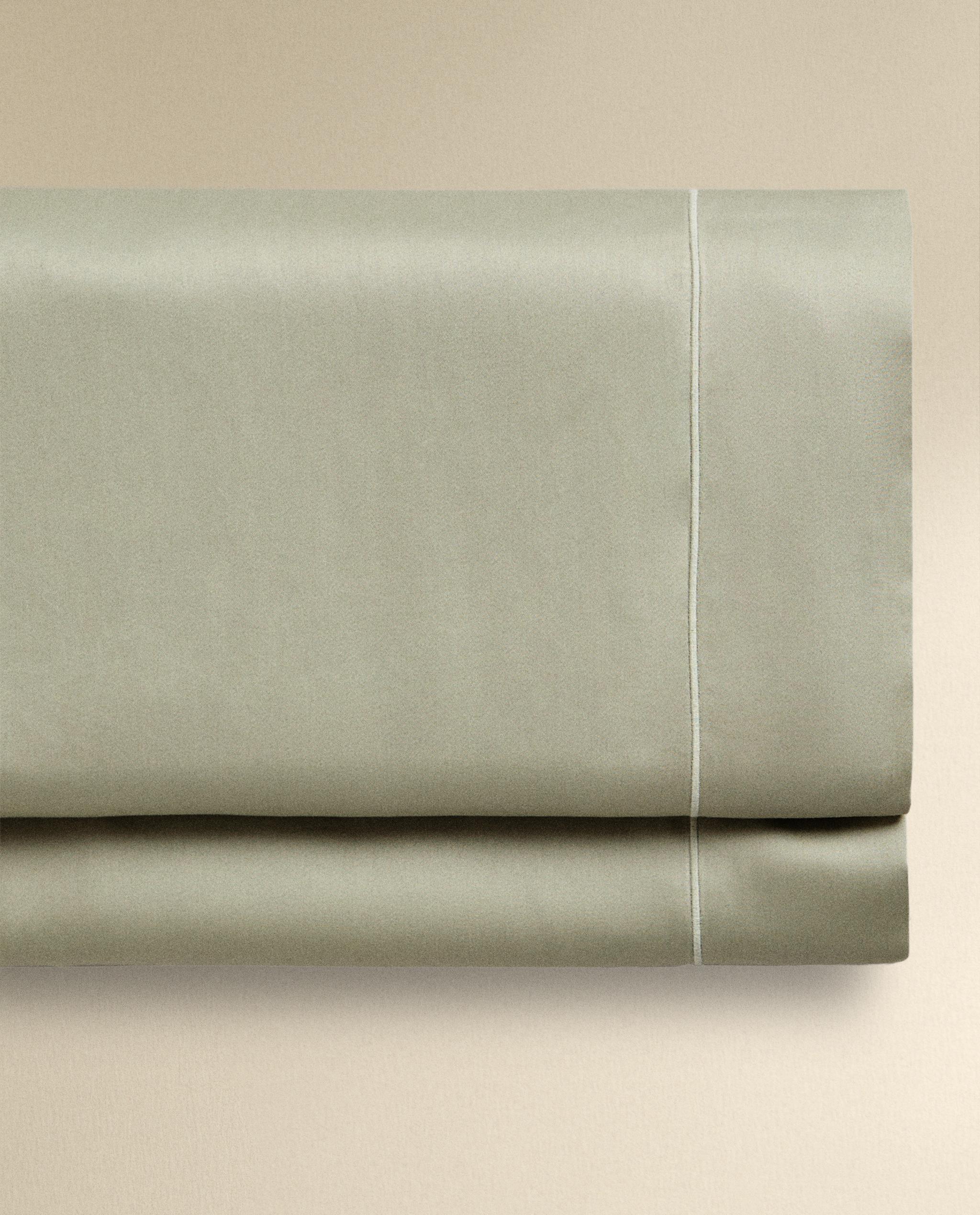 スカラップエッジ サテン トップシーツ（300スレッド） | Zara Home