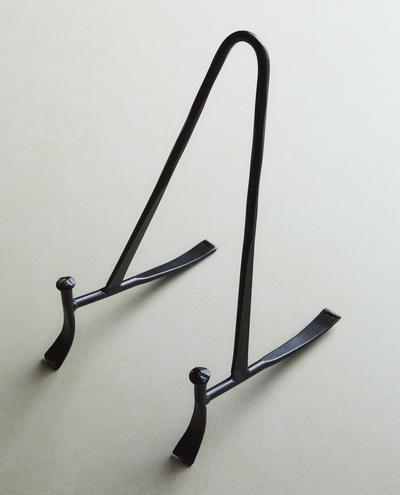 METAL STAND
