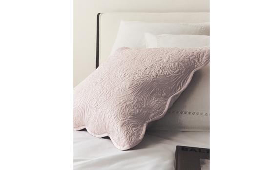 SCALLOPED FLORAL CUSHION COVER