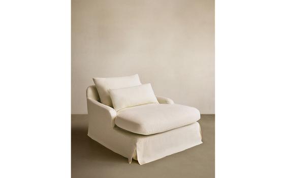 LOVESEAT 01