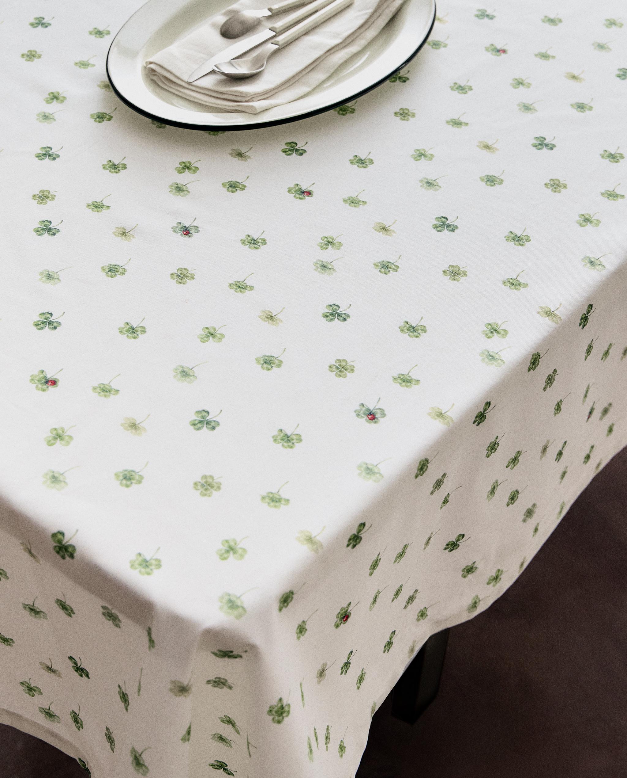 レジンコーティング クローバー テーブルクロス | Zara Home 日本/Japan