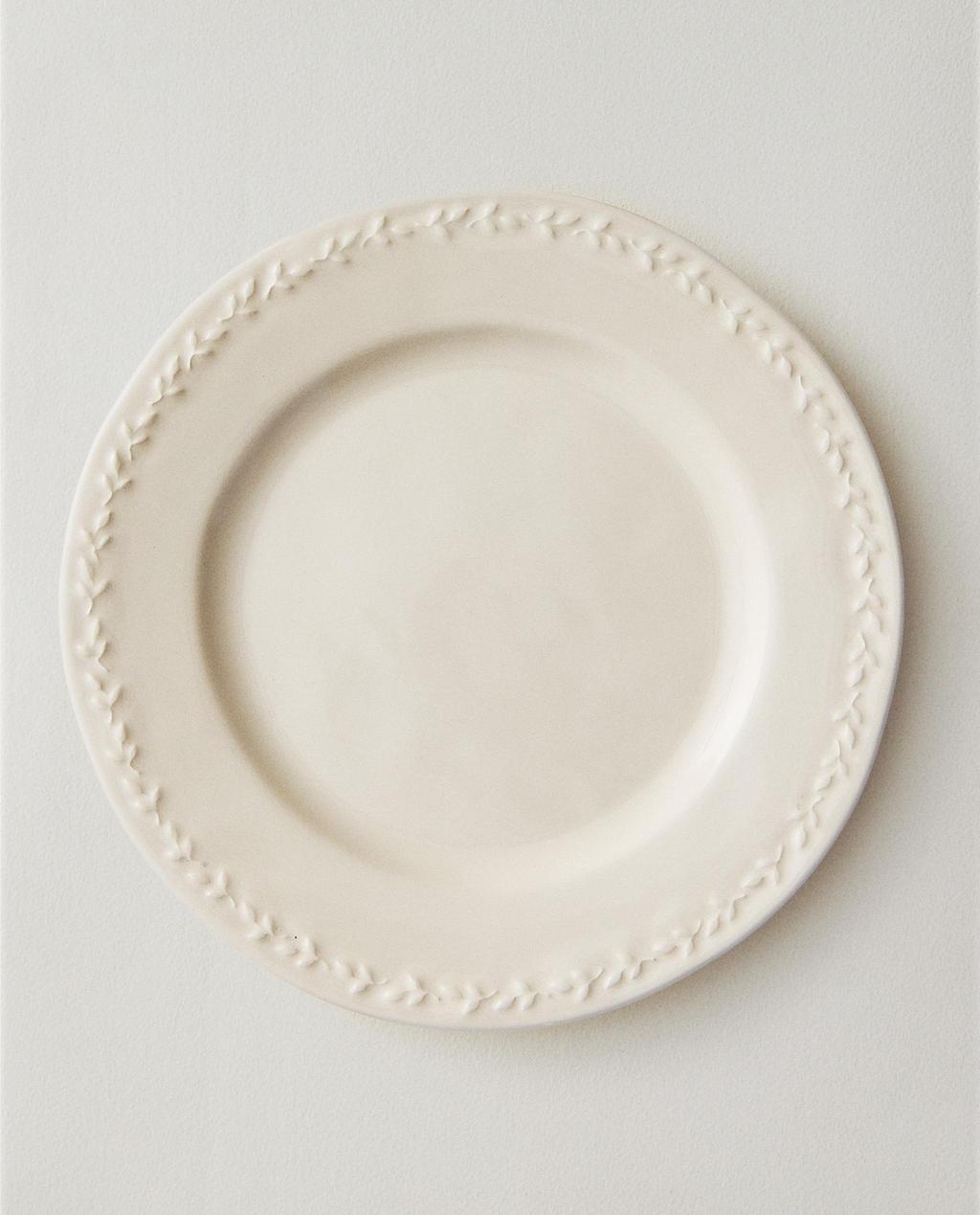 EARTHENWARE DESSERT PLATE WITH RAISED-DESIGN EDGE