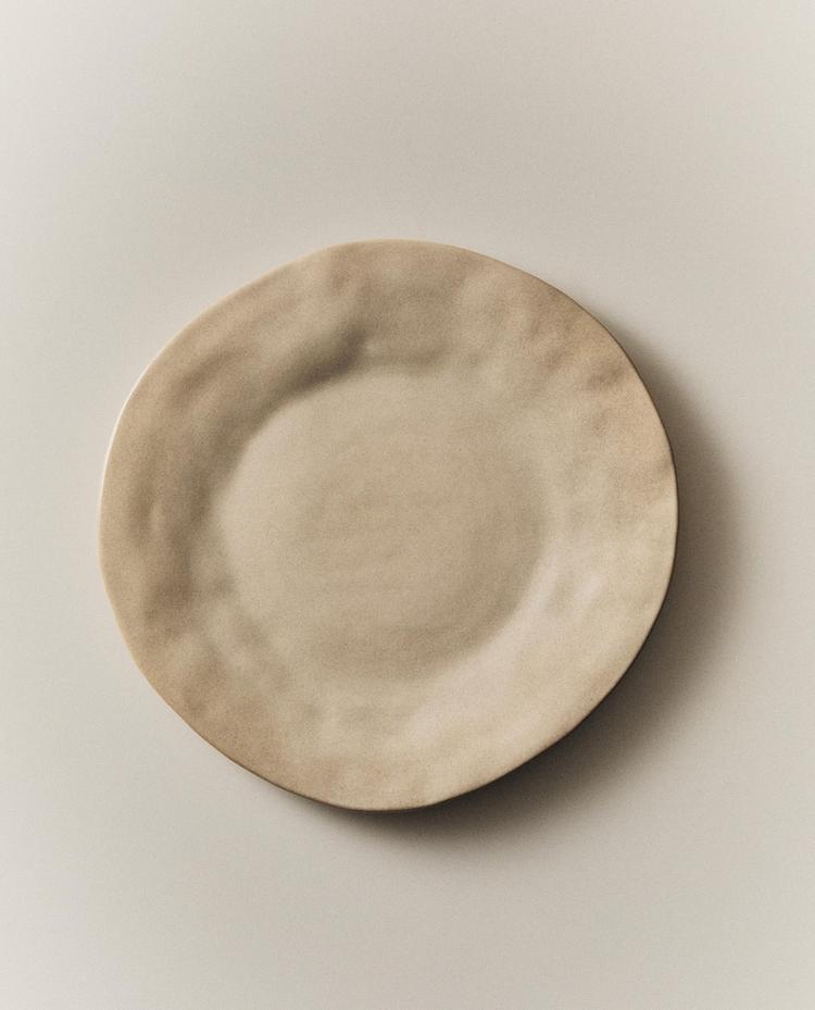 IRREGULAR STONEWARE DINNER PLATE