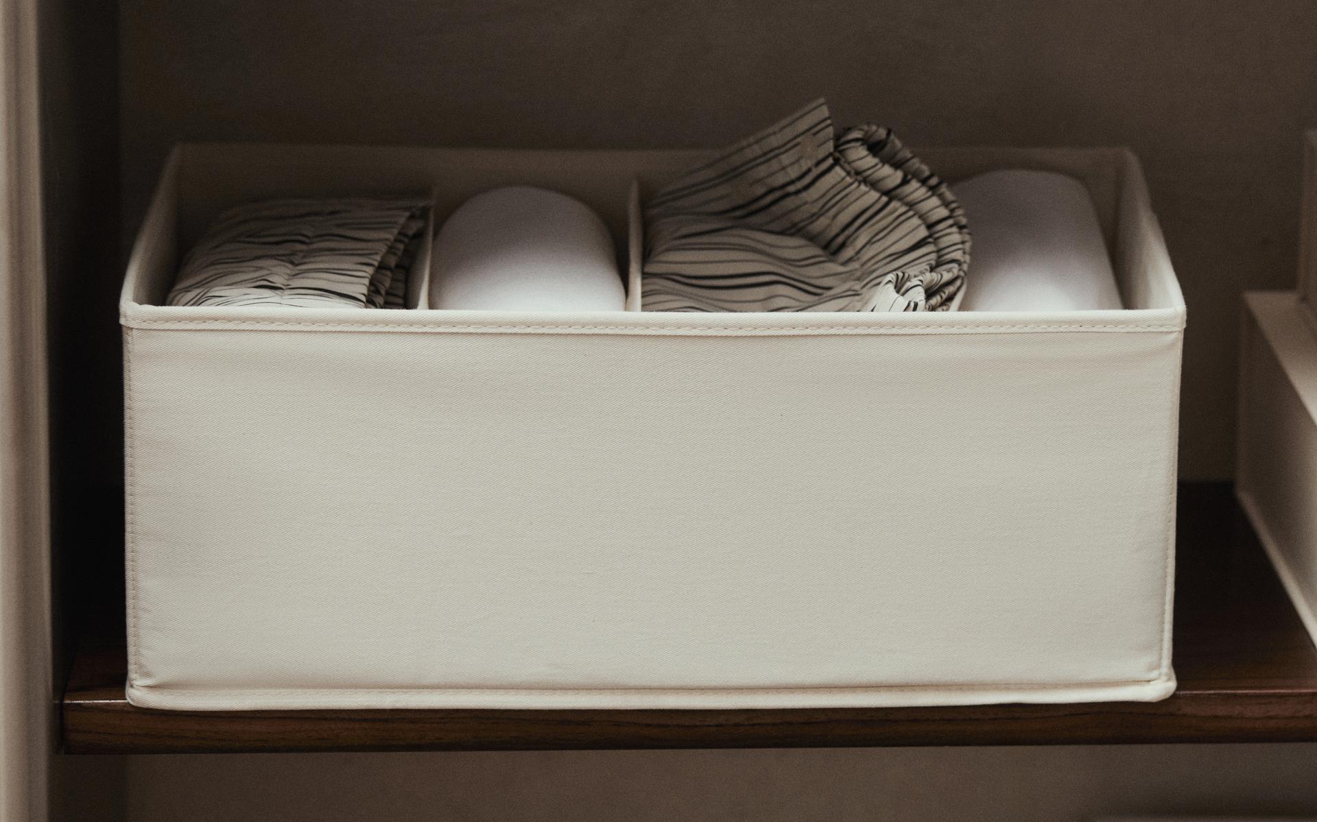 TEXTILE TROUSERS ORGANIZER